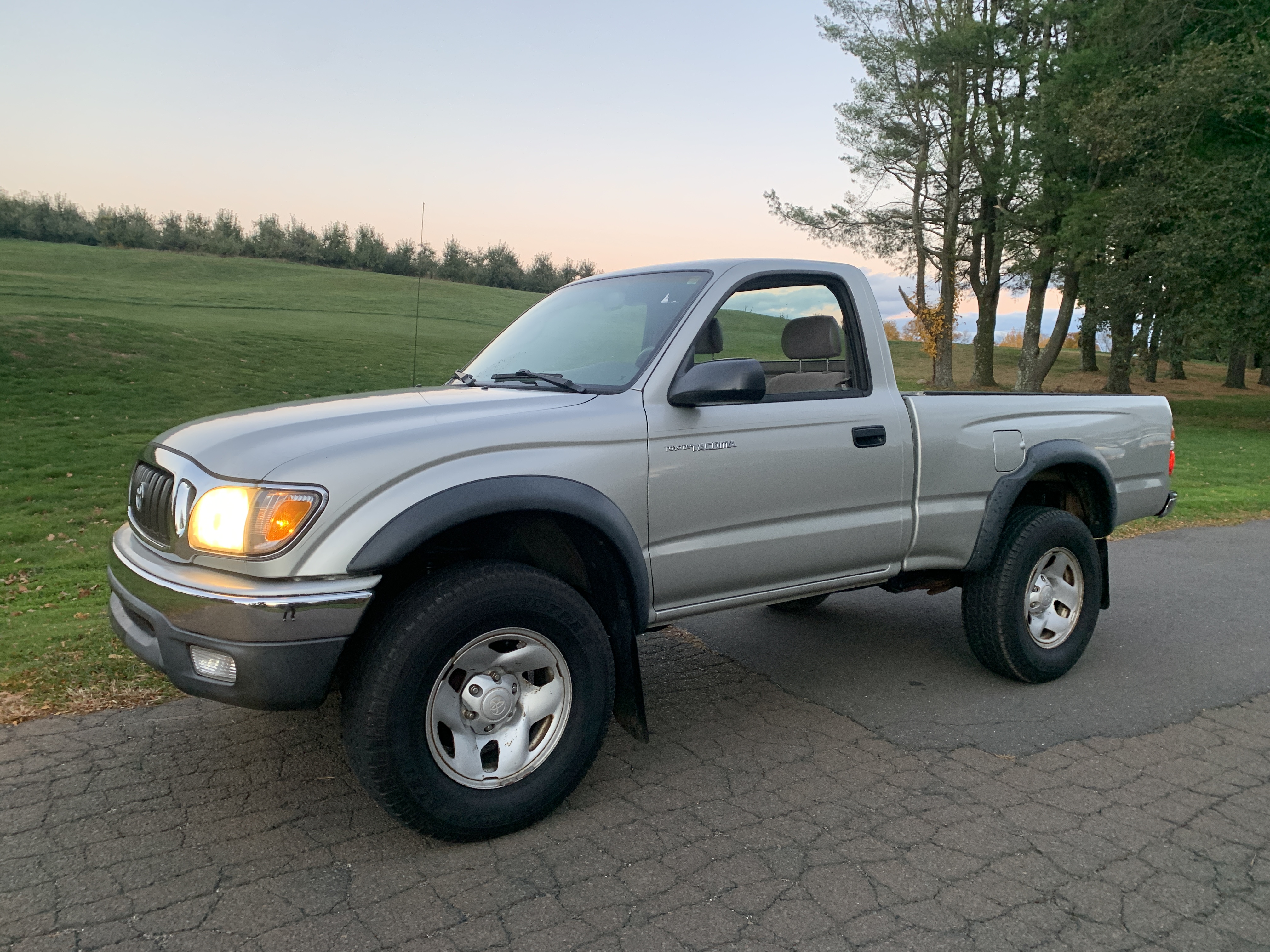 2004 Toyota Tacoma SR5 4x4 Pickup — photo 44